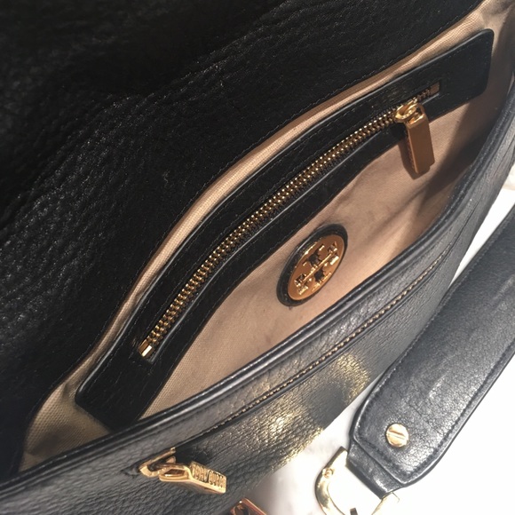 Tory Burch Amanda Crossbody Black - Picture 4 of 7
